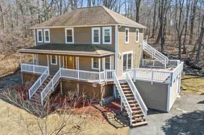 24 Whitney St