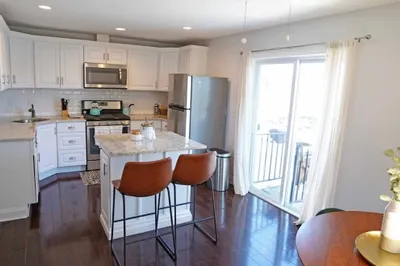 104 H Street #2