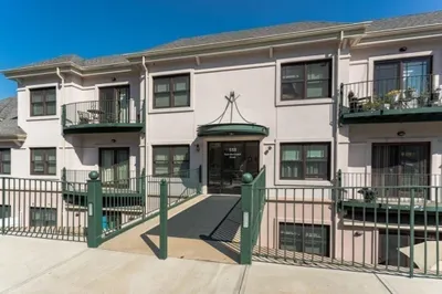 558 E Merrimack St #50