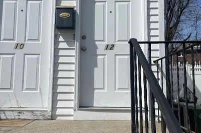 12 Amherst Road