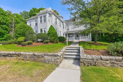 131 Elm St #D