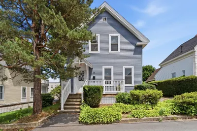 24 Marblehead St 1
