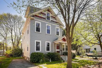 11 Woodland St #11