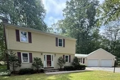 65 Laurel Rd