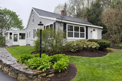 84 Emerald Rd #1 1