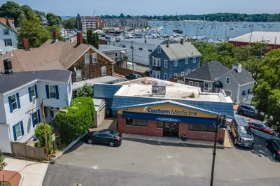 25 Cabot St 1