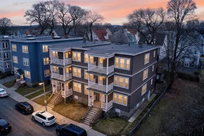 21 Hosmer St 1