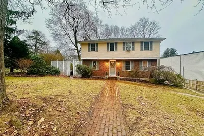 41 Seaward Road