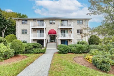 6 Kenmar Drive #21