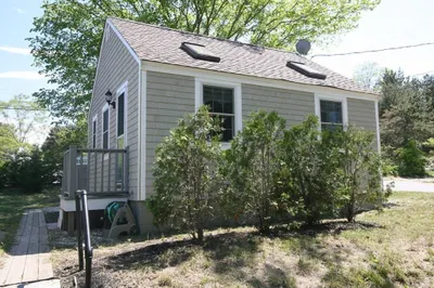 11 Hughes Rd #1