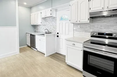 82 Vernon St #3