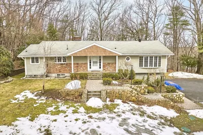 52 Gray Rd