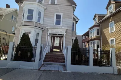 40 Rogers Ave #2 1