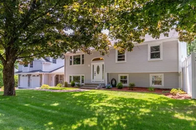 10 Ellis St