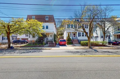 203 Centre St 1
