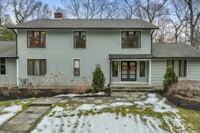 30 Trailside Rd