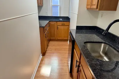 36 Willow Ave #1