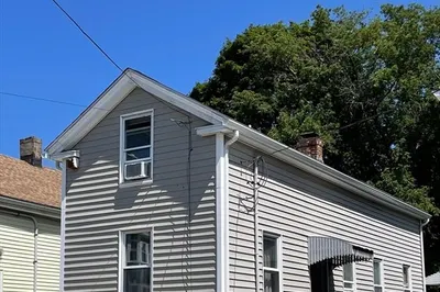 12 Webb St