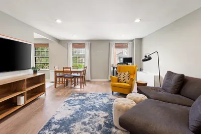 17 Bowdoin St #4-C 1