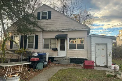 3 Thissell St