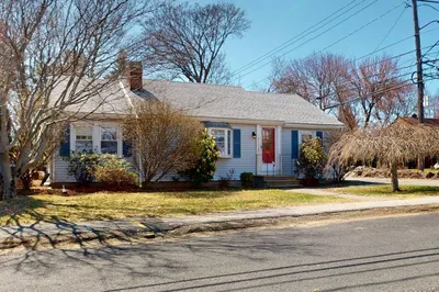 3 Alderwood Rd 1