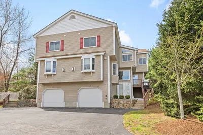 19 America Blvd #19 1