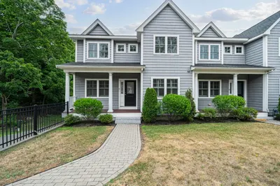 205 Elm St #9 1