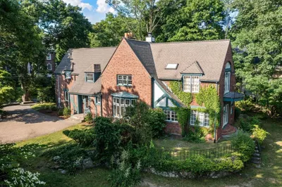 60 Wachusett Road 1