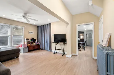39 Newbury Street 1