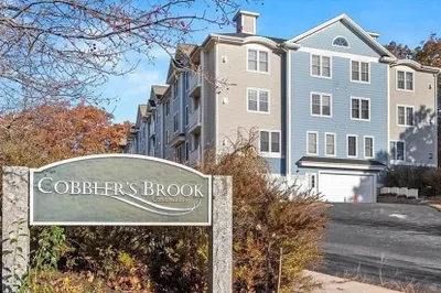 19 Broad St #105
