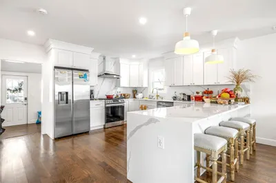 652 Sea St 1