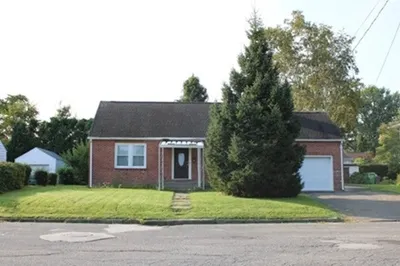 55 Bennett St 1