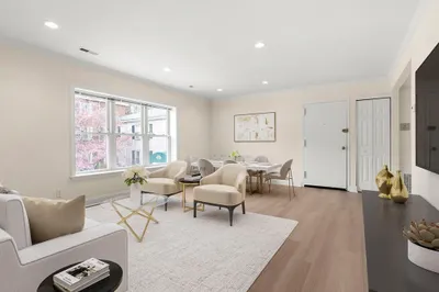 164 Newton St #4