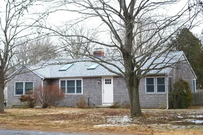 893 Sandwich Rd 1