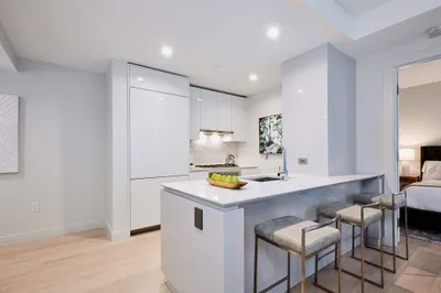 135 Seaport Blvd #1706 1