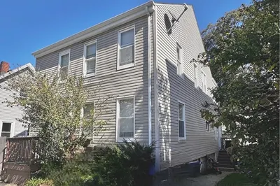 84 Walden St