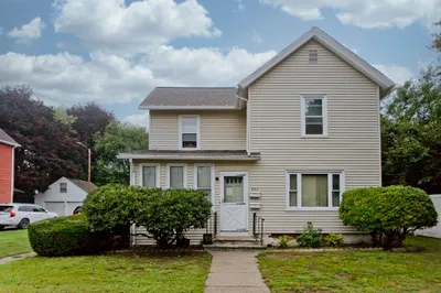 892 Chicopee St 1