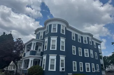 24 Pierce Avenue #3br,2br+Stu