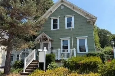 24 Marblehead St 1