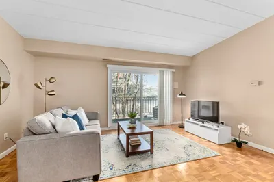 300 Tremont #14