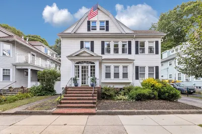 24-26 Moraine Street #24