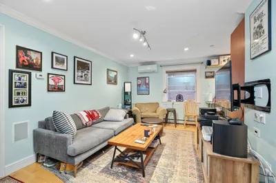52 Cooper St #1