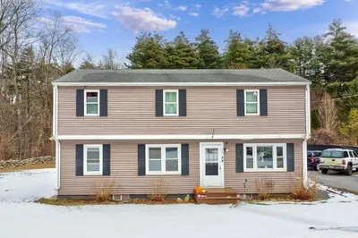 44 Gates Pond Rd 1