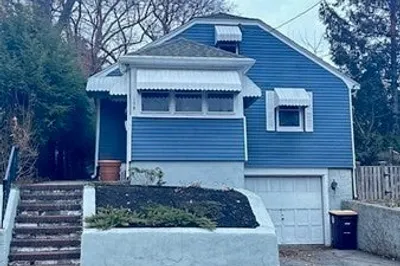 178 Evans St 1