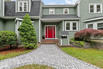 30 Bay Rd 1
