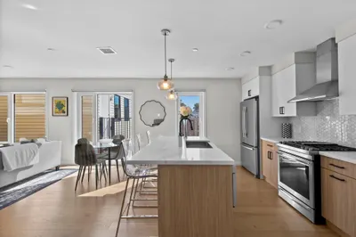457 W Broadway #411 1