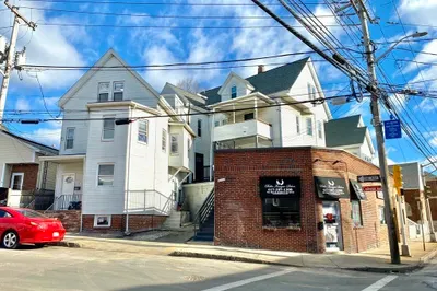 196 Elm Street ##03.