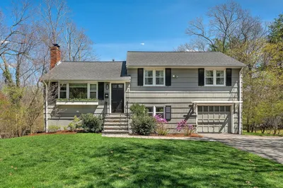 72 Oakcrest Rd 1