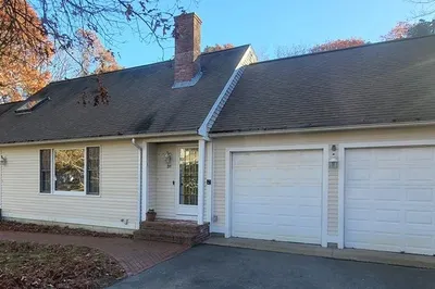 31 Club Valley Dr 1