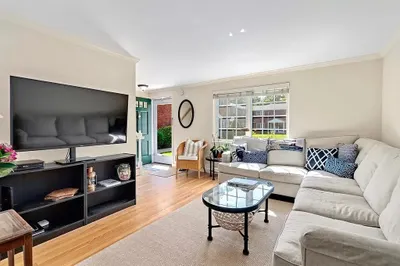 37 Linden St #16 1
